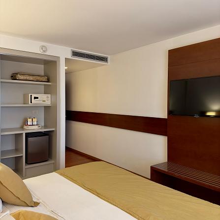 Standard Single/Double room